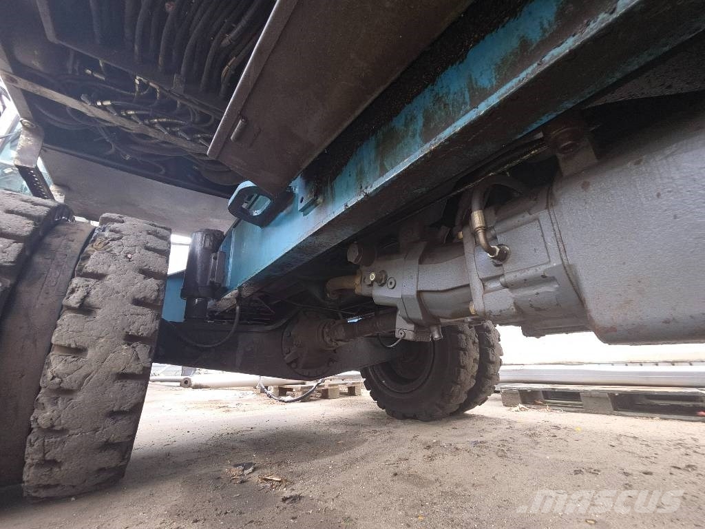 Fuchs MHL 331 D مناولات المخلفات / مناولات صناعية