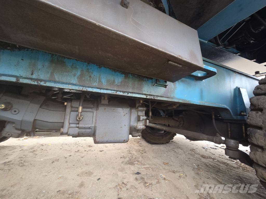 Fuchs MHL 331 D مناولات المخلفات / مناولات صناعية