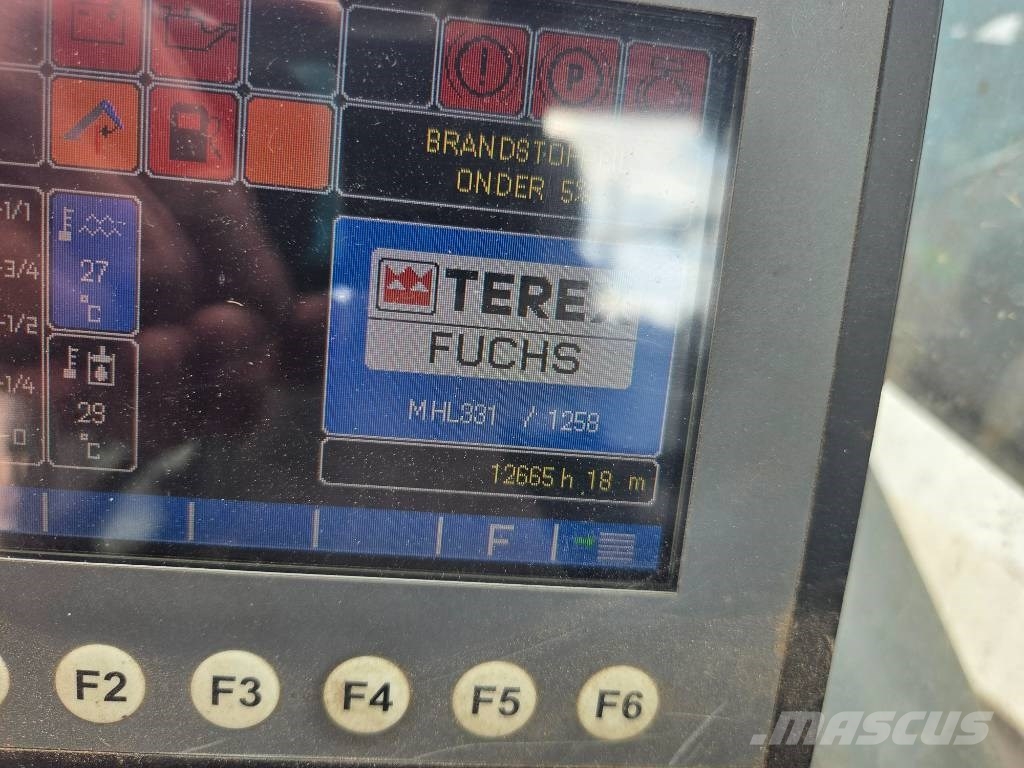 Fuchs MHL 331 D مناولات المخلفات / مناولات صناعية