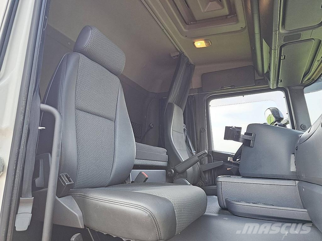 Scania G440 Тягачі