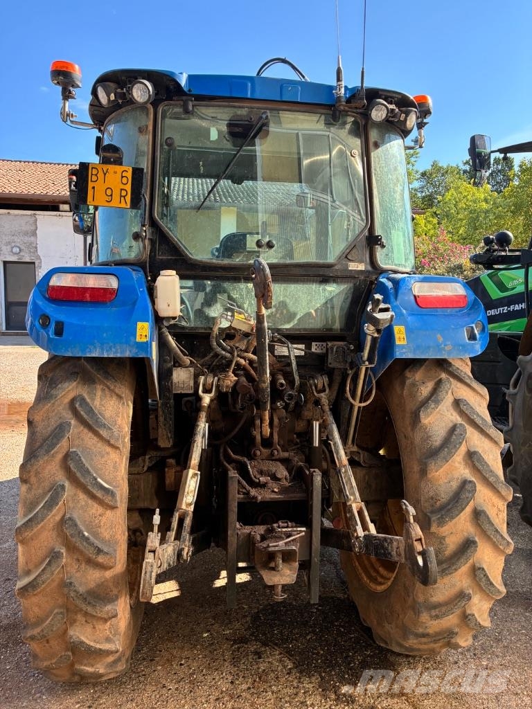 New Holland t5 120 Traktory