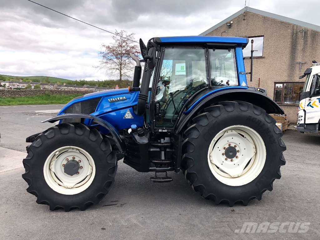 Valtra N 143 HT Traktory