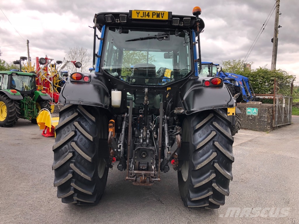 Valtra N 143 HT Traktory
