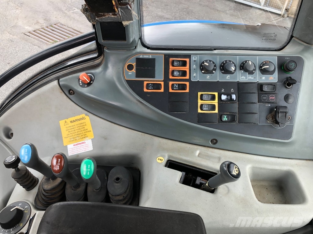Valtra N 143 HT Traktory