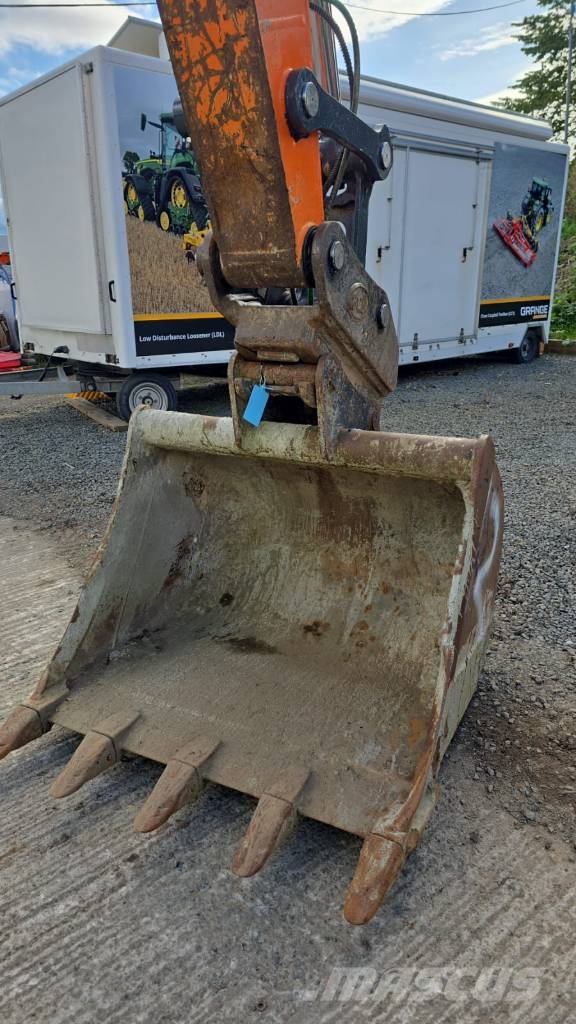 Doosan DX 140 LC Bandgrävare