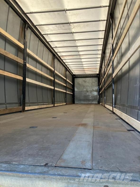 Norfrig Trailer Curtainsider Sliding Roof Straight نصف مقطورات بباب جانبي