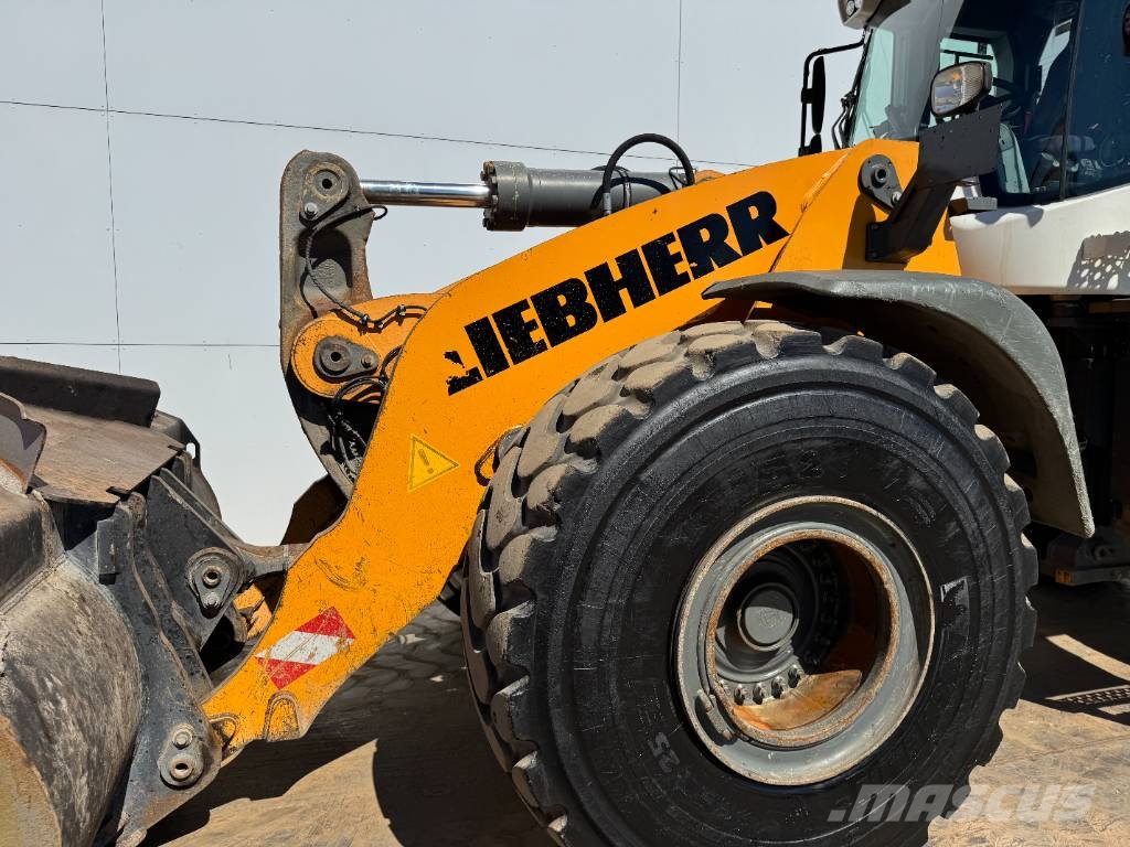 Liebherr L580 - German Machine / Joystick Controls Φορτωτές με λάστιχα (Τροχοφόροι)