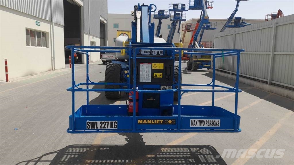Genie Z135/70 Articulated boom lifts