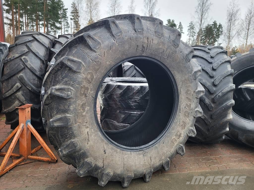 Trelleborg 710/70R38 2kpl Renkaat ja vanteet