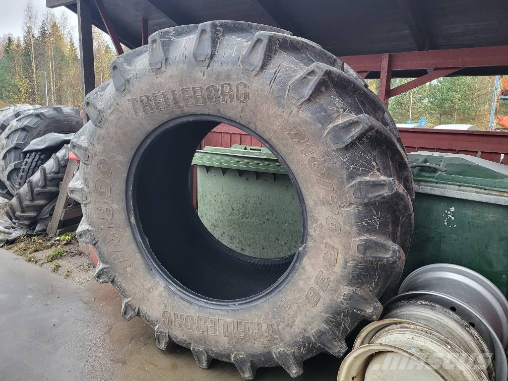 Trelleborg 710/70R38 2kpl Renkaat ja vanteet