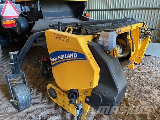 New Holland FR 650 علافات ذاتية الدفع