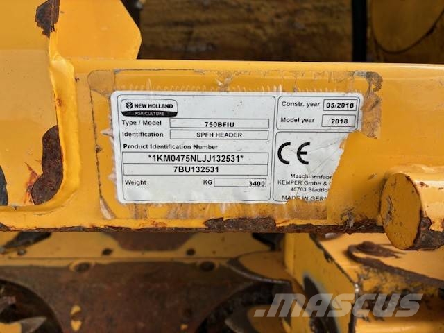 New Holland FR 650 علافات ذاتية الدفع