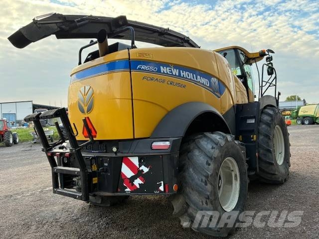 New Holland FR 650 علافات ذاتية الدفع
