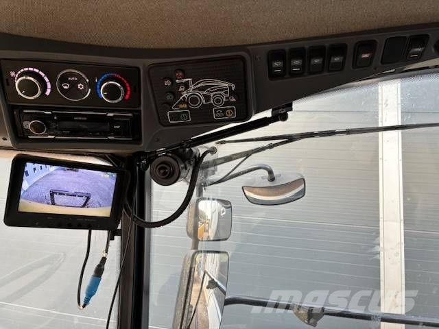 New Holland FR 650 علافات ذاتية الدفع