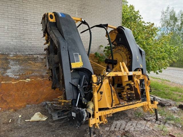 New Holland FR 650 علافات ذاتية الدفع
