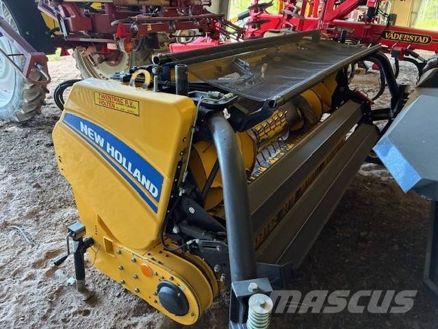 New Holland FR 650 علافات ذاتية الدفع