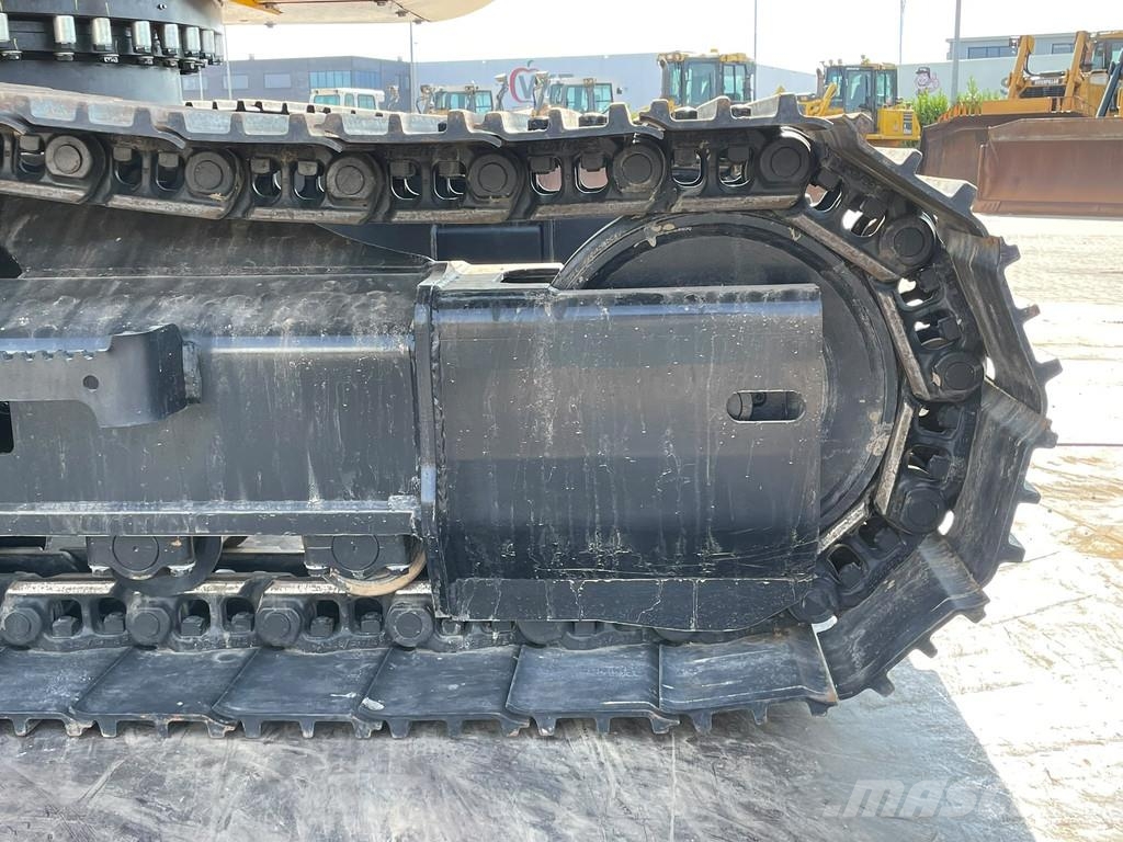 JCB 205 حفارات زحافة