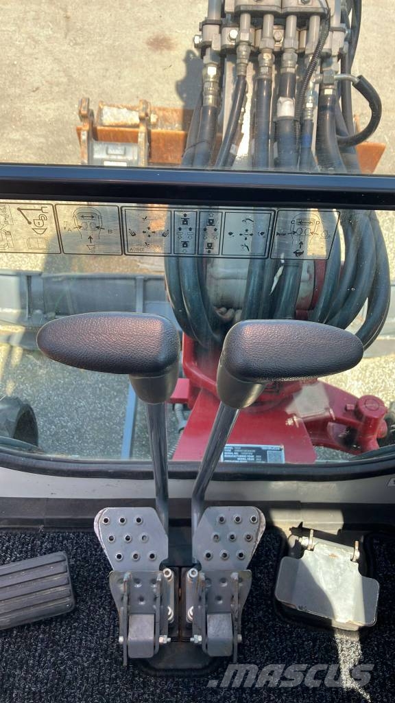Takeuchi TB 225 Mini ekskavatörler, 7 tona dek