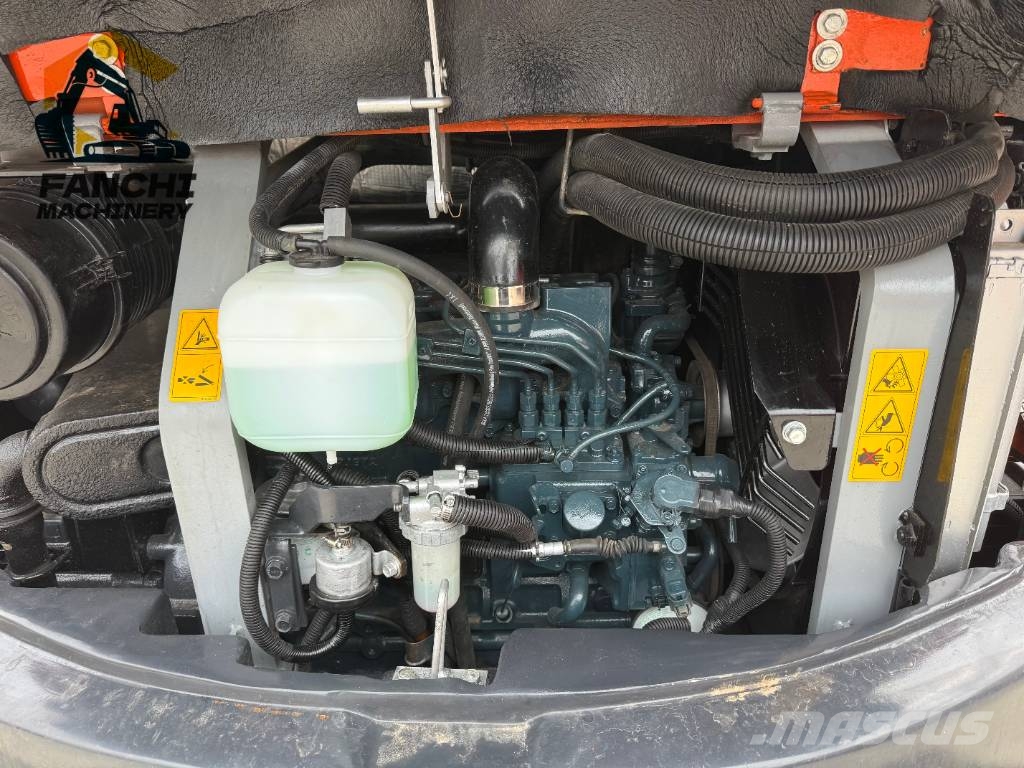 Kubota U 55-4 履带挖掘机