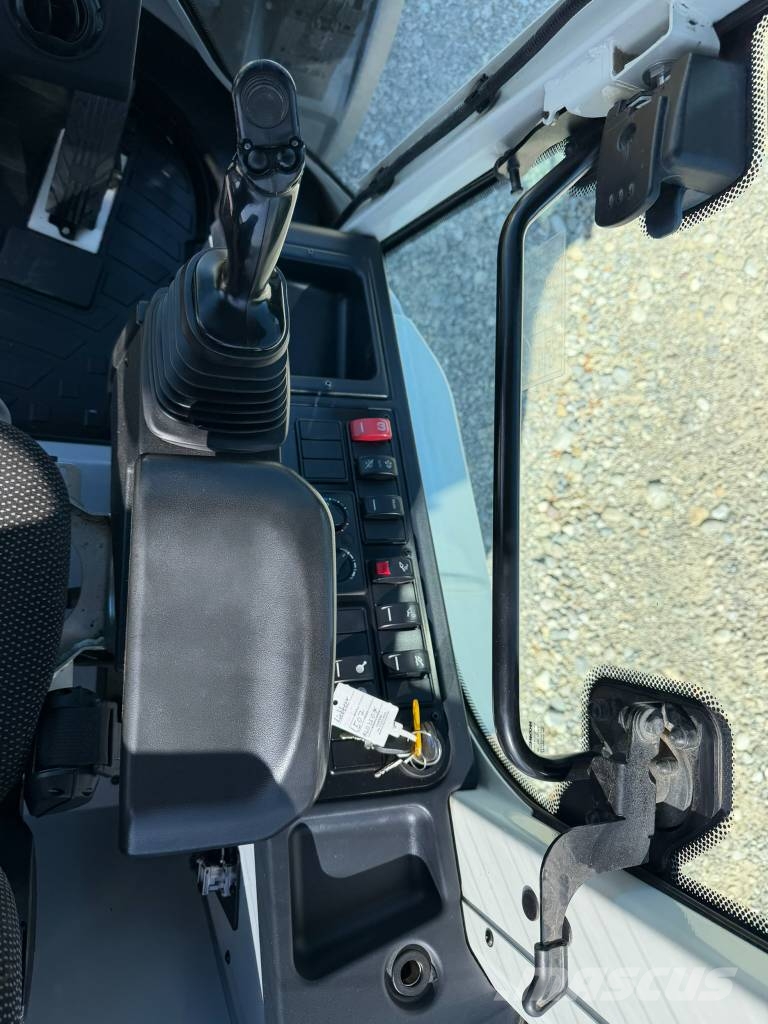 Liebherr 507 stereo لوادر بعجل