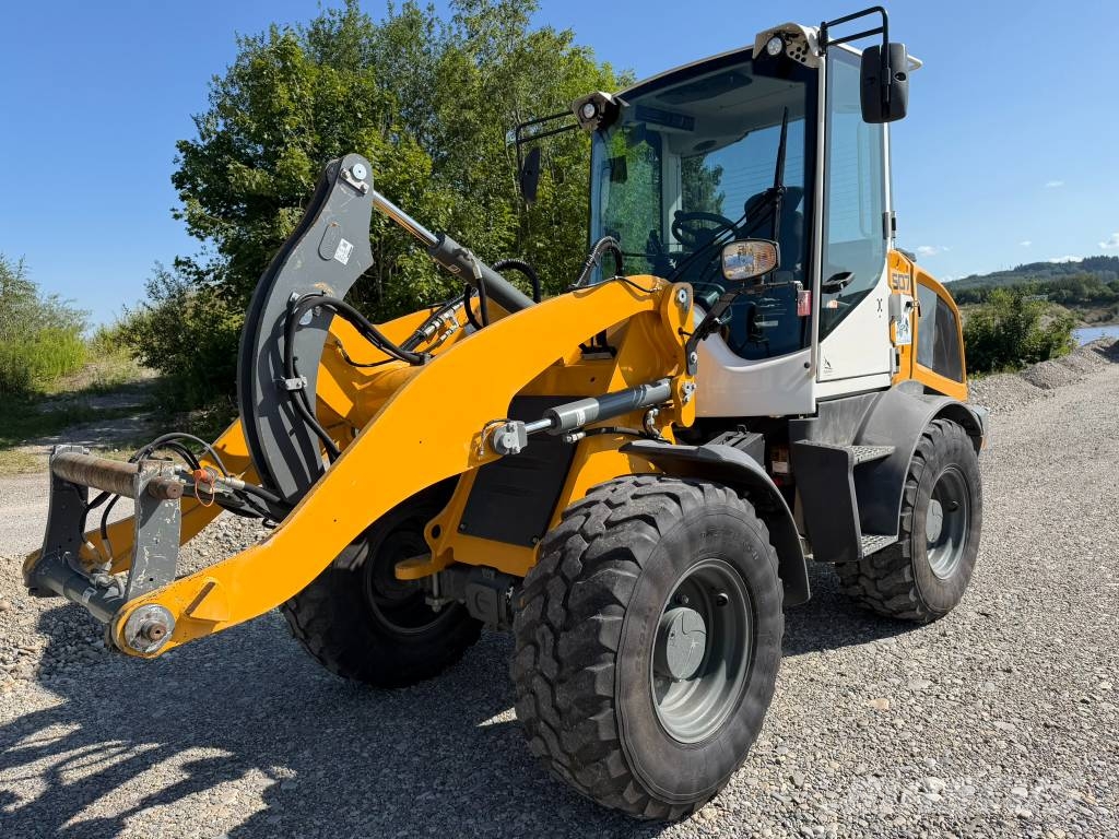 Liebherr 507 stereo لوادر بعجل