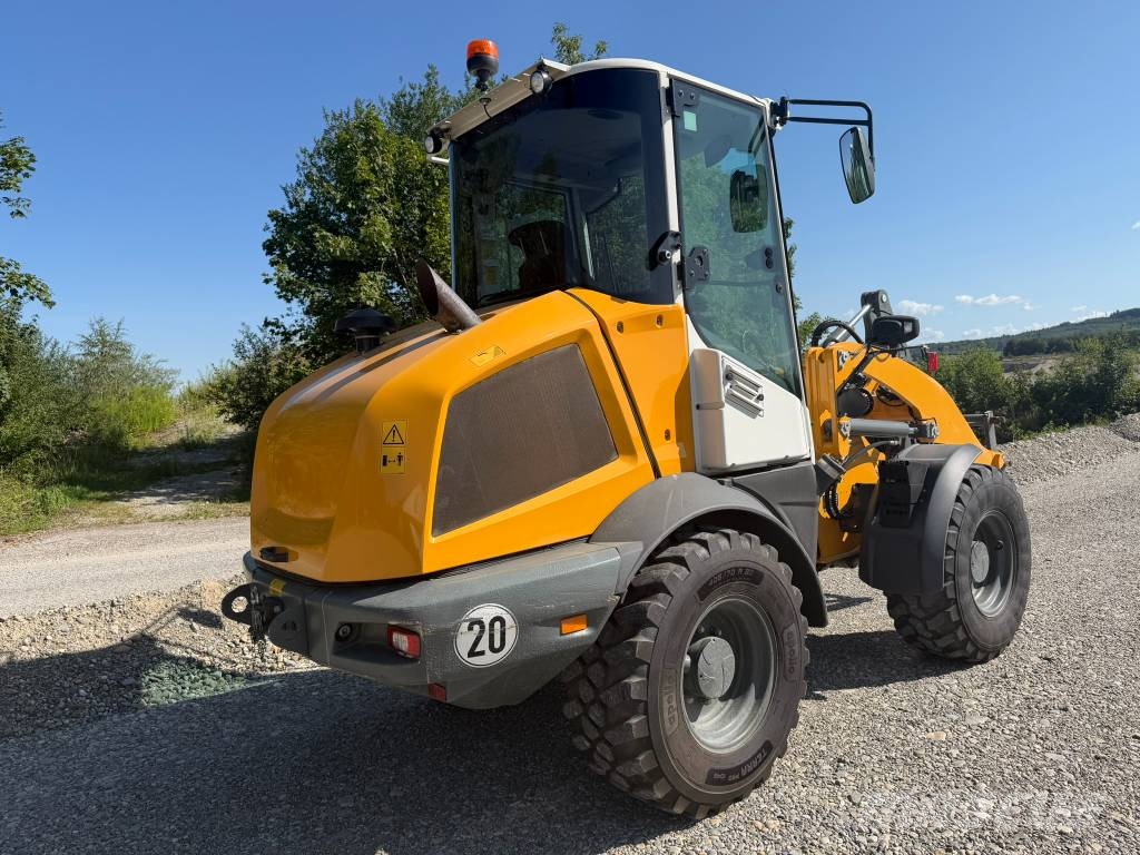 Liebherr 507 stereo لوادر بعجل