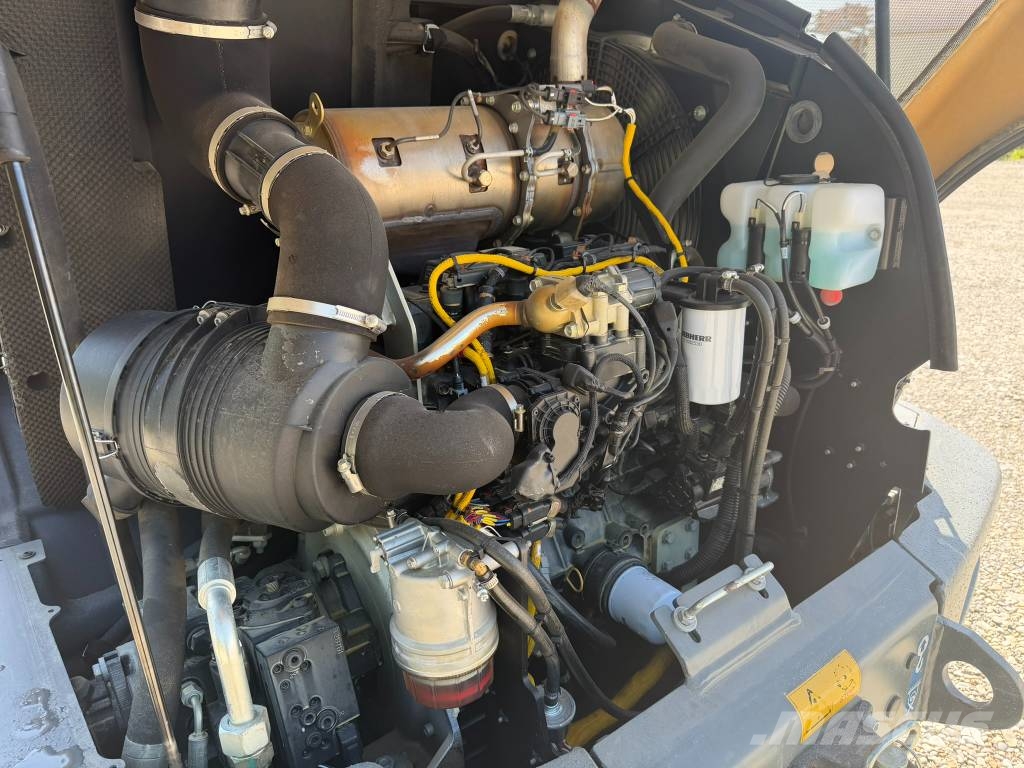 Liebherr 507 stereo لوادر بعجل