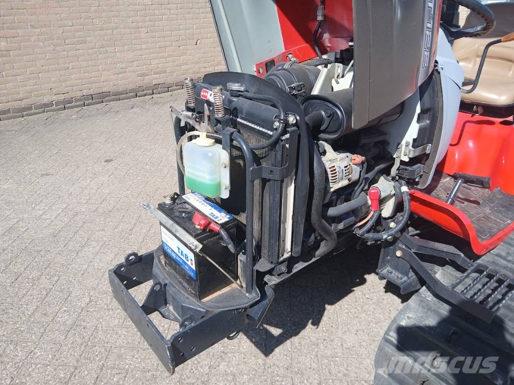 Yanmar CT 122 Traktoren