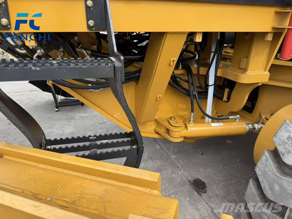 SEM 920F Graders
