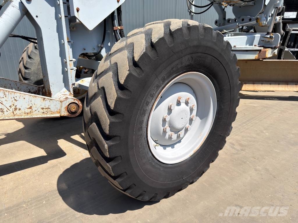 CAT 120M - CE Tiehöylät