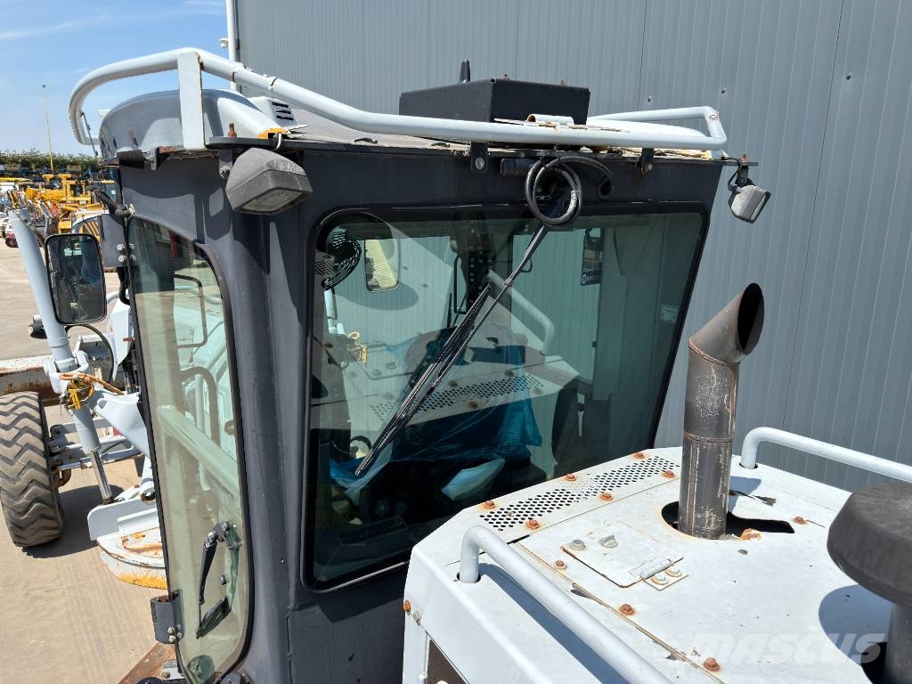 CAT 120M - CE Tiehöylät