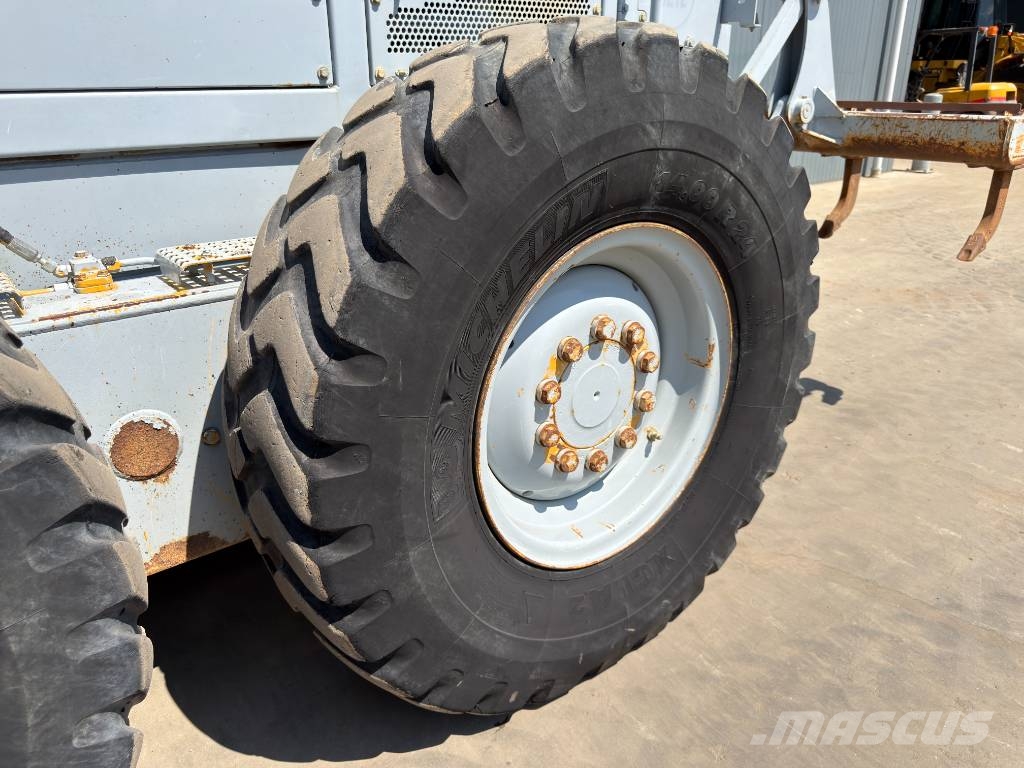 CAT 120M - CE Tiehöylät