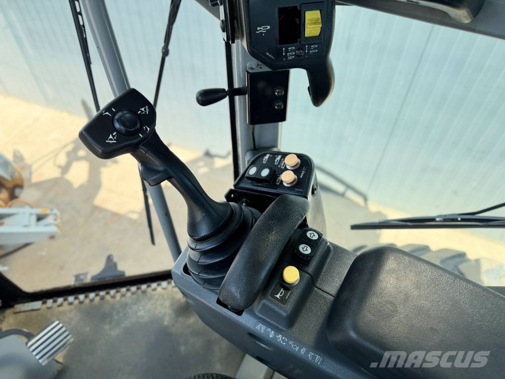 CAT 120M - CE Tiehöylät