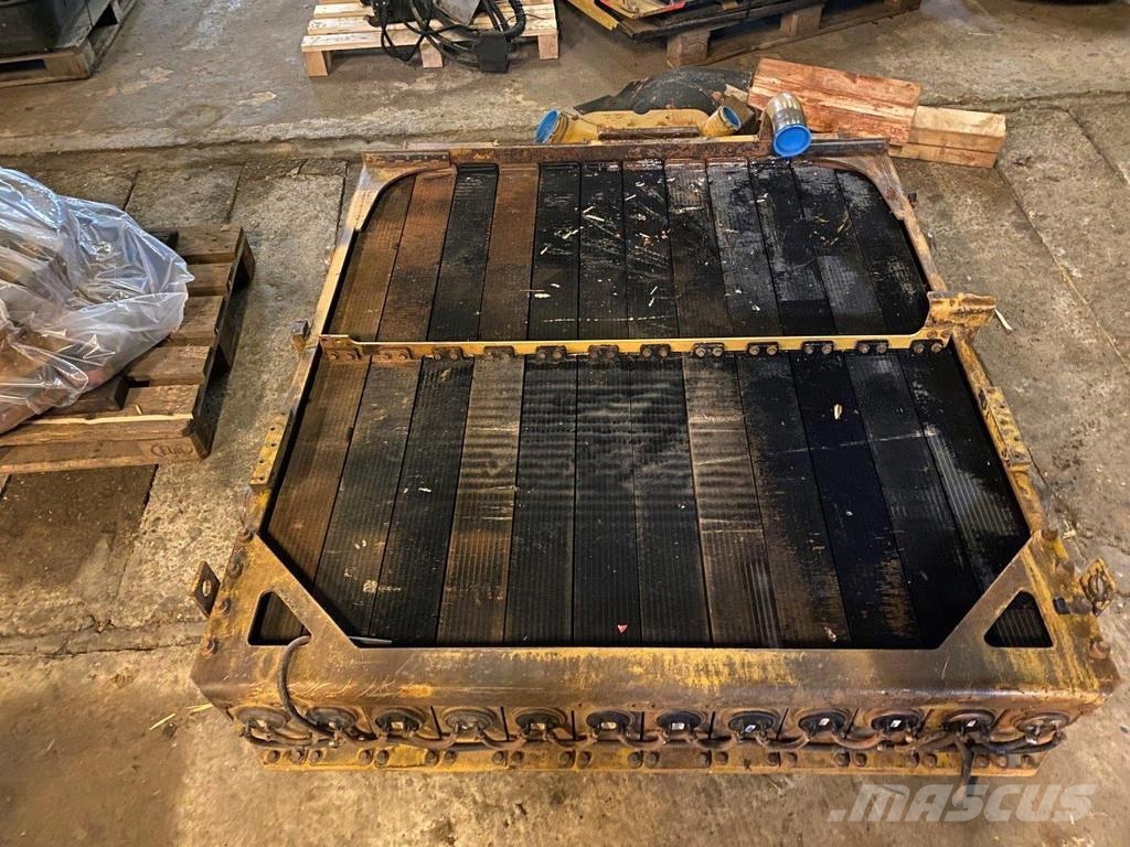CAT D11 Radiator GP 1569846 Radiators