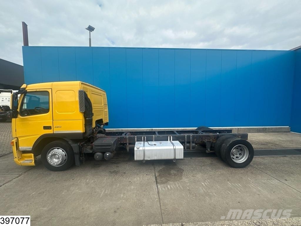 Volvo FM 420 EURO 3, ACC Chassis met cabine