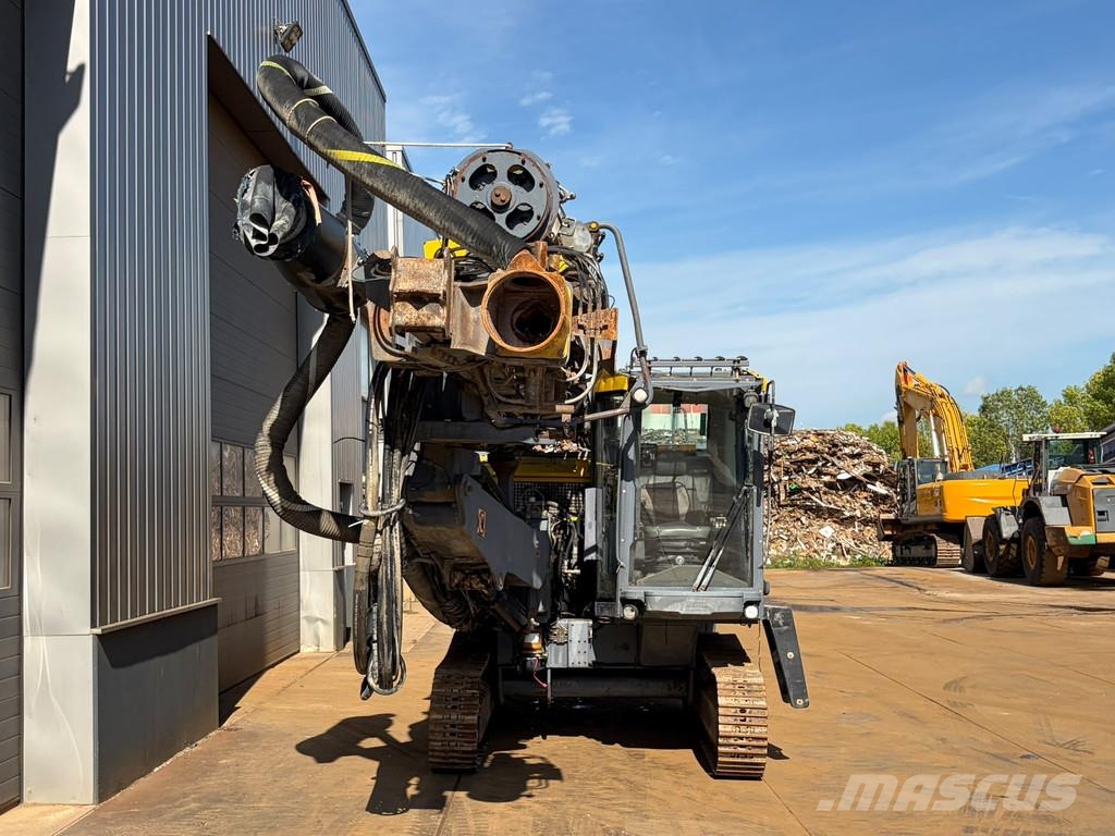 Atlas Copco L6-25 Surface drill rigs