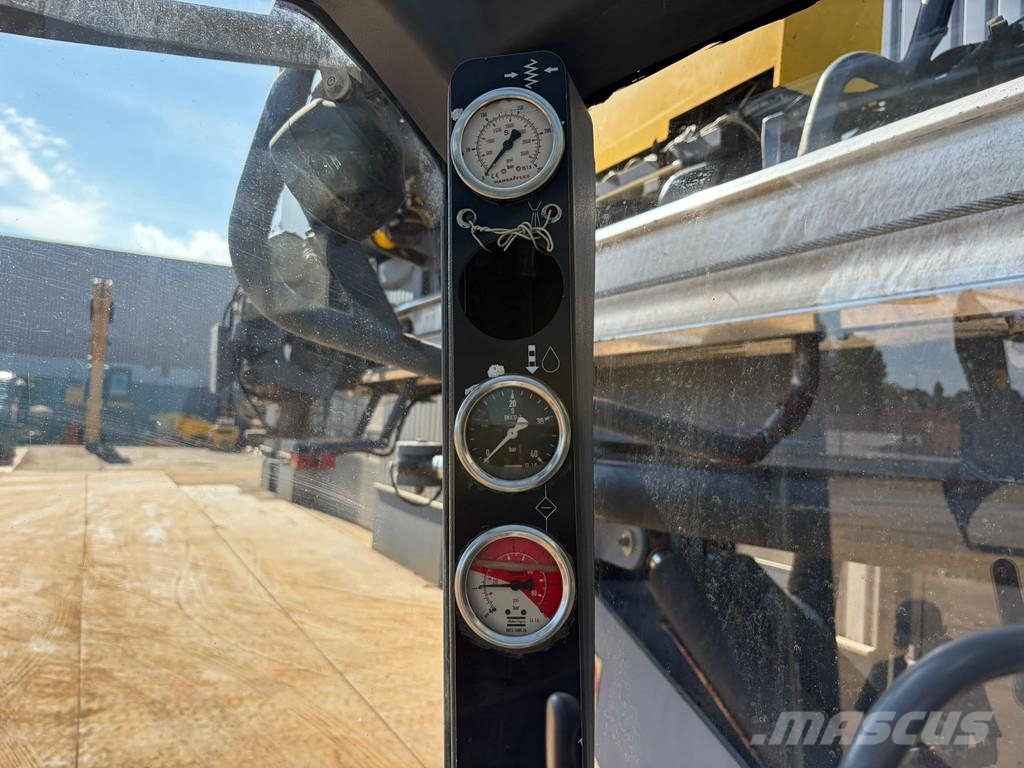 Atlas Copco L6-25 Surface drill rigs