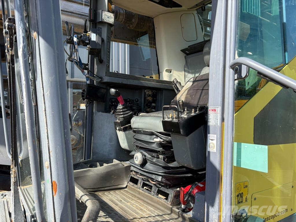 Atlas Copco L6-25 Surface drill rigs