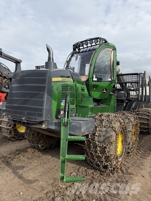 John Deere 1210G Uitrijwagens