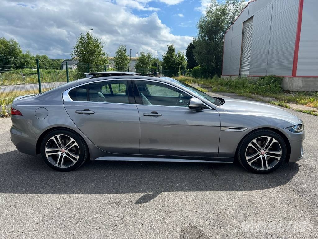 Jaguar XE 20MY SE R-DYN. 2.0L D 180 BVA8 Cockpit PANO Carros