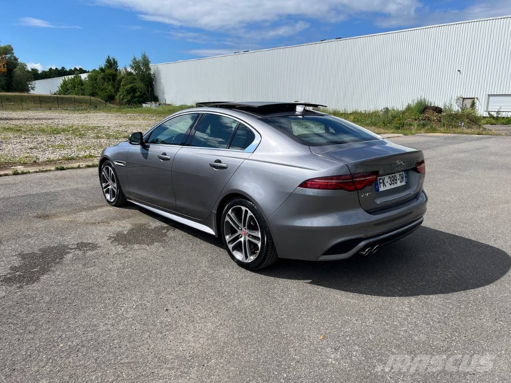 Jaguar XE 20MY SE R-DYN. 2.0L D 180 BVA8 Cockpit PANO Carros