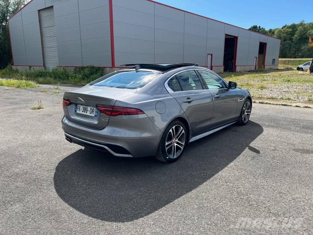 Jaguar XE 20MY SE R-DYN. 2.0L D 180 BVA8 Cockpit PANO Carros