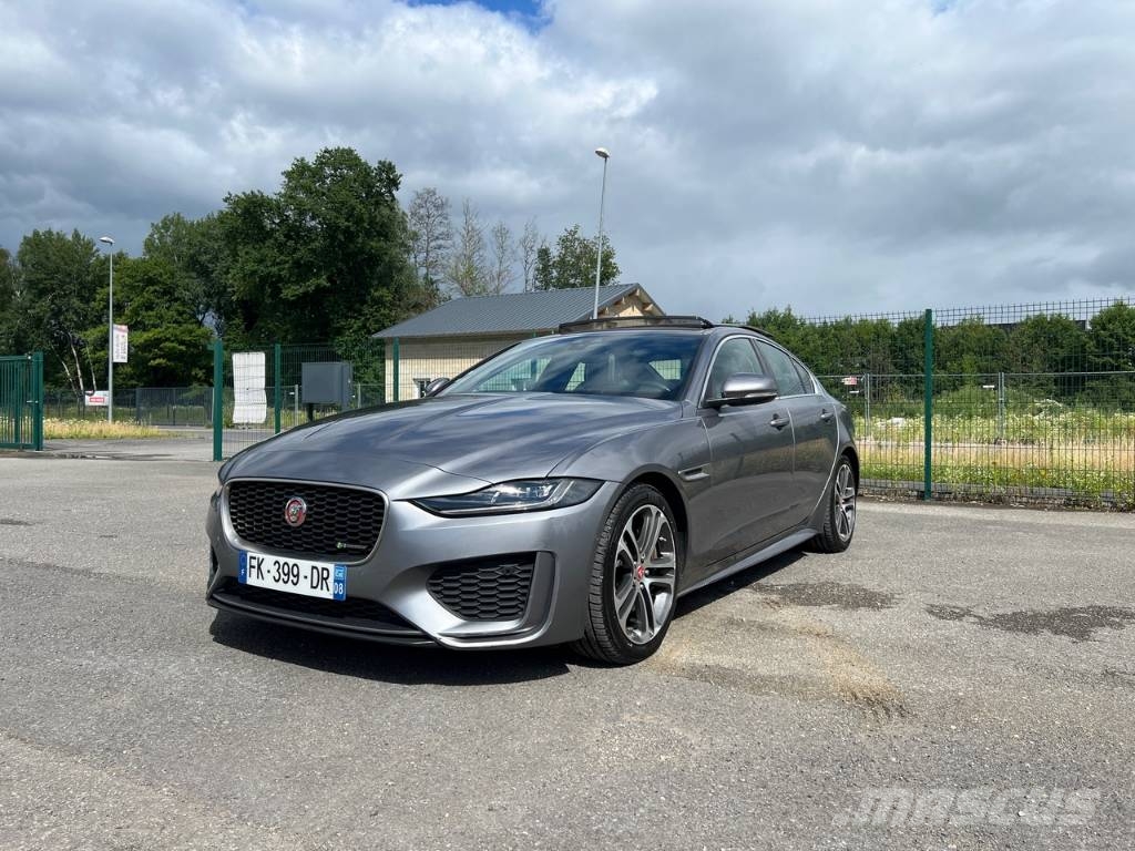 Jaguar XE 20MY SE R-DYN. 2.0L D 180 BVA8 Cockpit PANO Carros