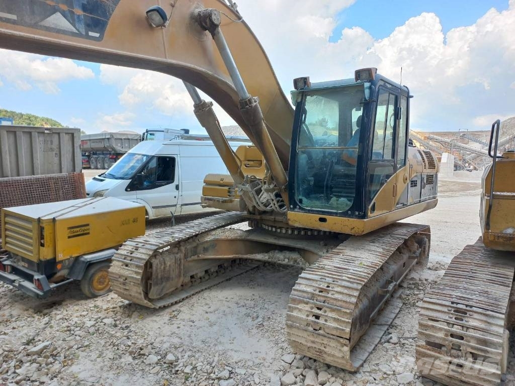 CAT 325 D L Lánctalpas kotrók