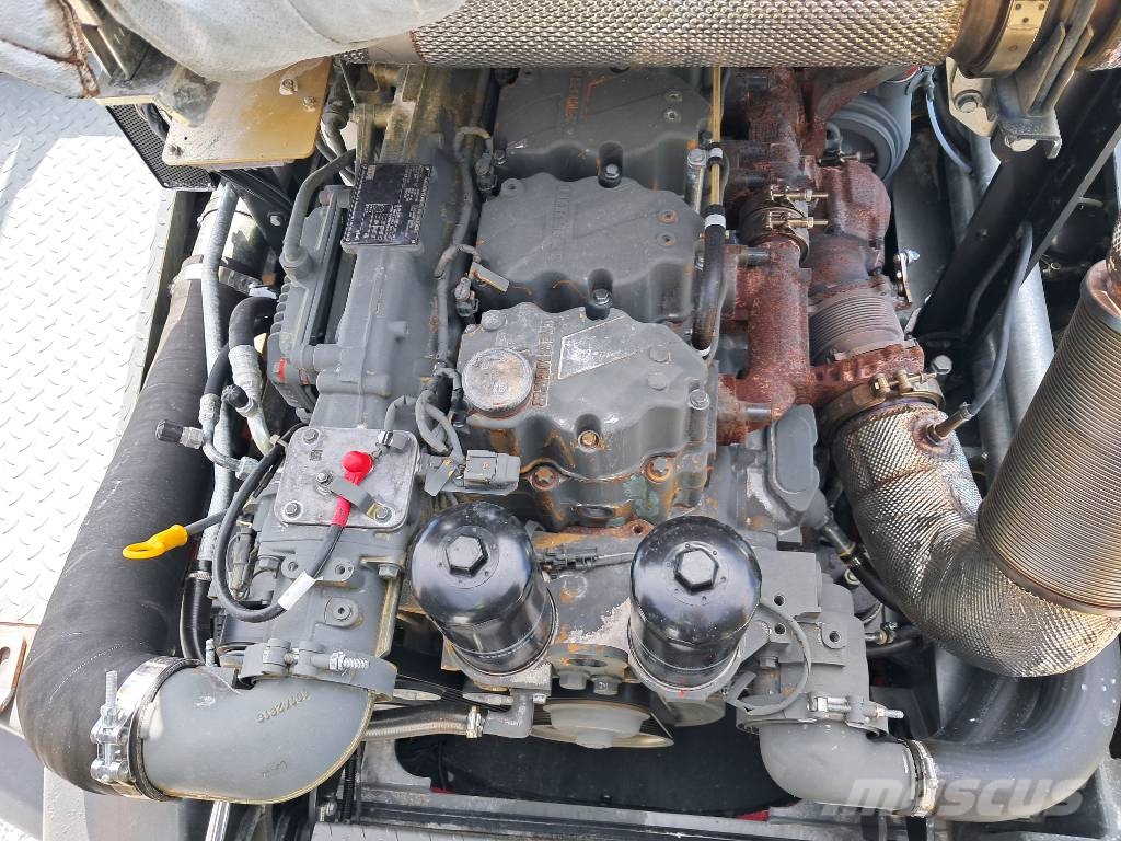 Liebherr L 566 X-Power L 576 580 586 CAT Kolesni nakladalci