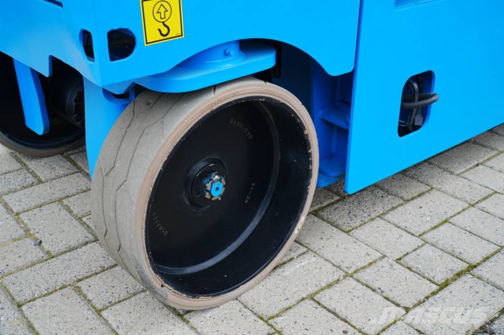 Airo X 12 EN | 2015 Šķerveida pacēlāji