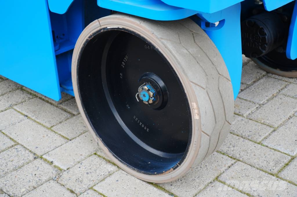 Airo X 12 EN | 2015 Šķerveida pacēlāji