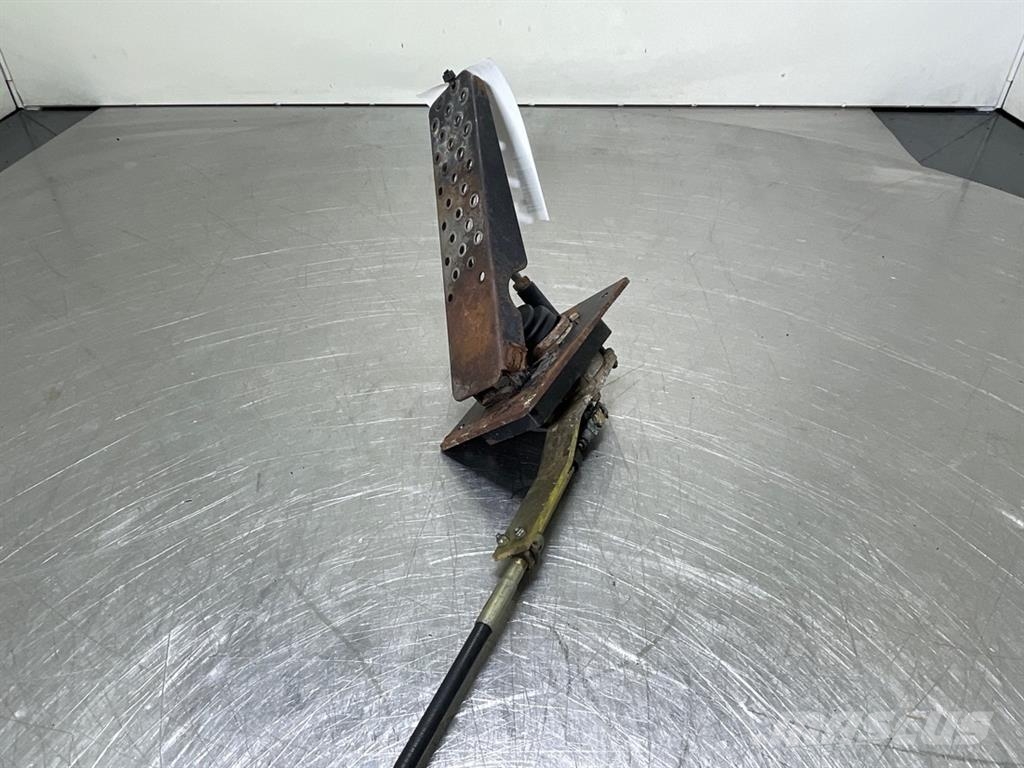 Ahlmann AZ14-4184957A-Gas pedal/Fusspedal Cabina
