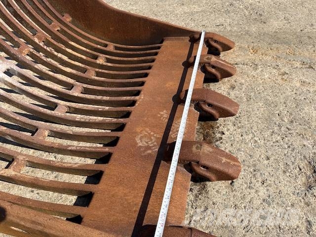 Eurosteel PB 1300 mm - CW30/40 دلاء فحص