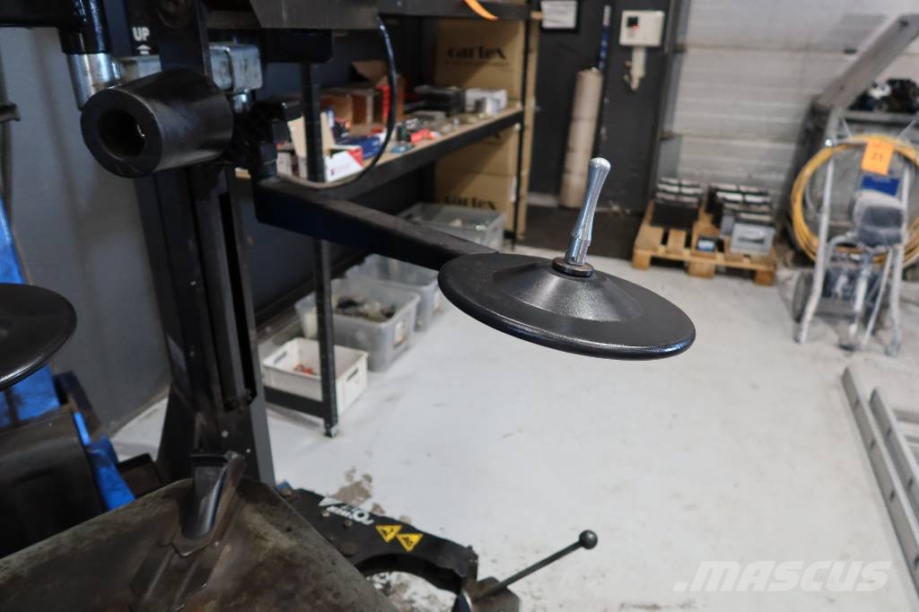 HOFMANN MEGAPLAN megamount 702. Transport Sonstige